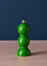 Load image into Gallery viewer, Bobbin Grinder Leaf 14cm