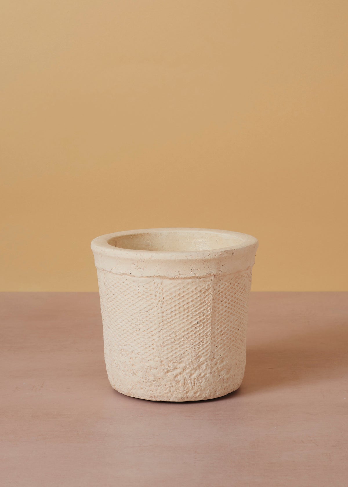 Textured Stoneware Pot 16x13cm