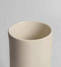 Load image into Gallery viewer, Vase Sleek Natural
