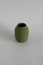 Load image into Gallery viewer, Vase Island 03 Olive Green
